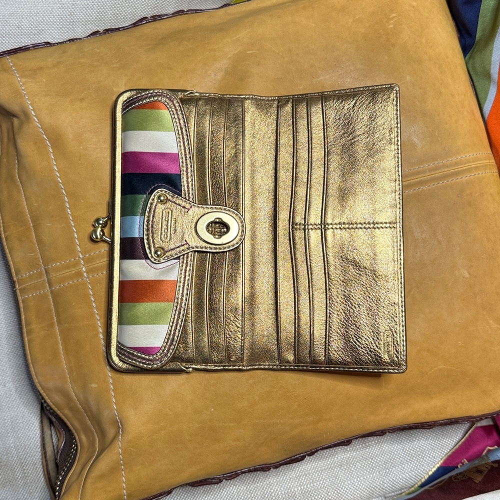 Coach Legacy Thompson Vachetta Braided Fringe Duffle Bag w/FS Striped Wallet - Picture 8 of 12